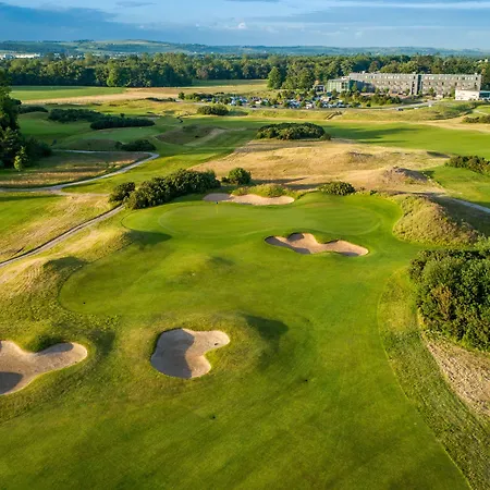 Castlemartyr Resort Hotel فندق كاستلمارتير