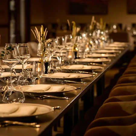 Castlemartyr Resort Hotel فندق