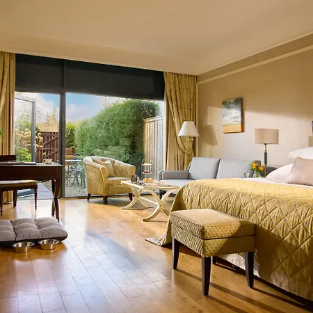 Castlemartyr Resort Hotel فندق