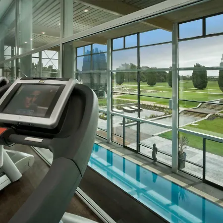 فندق Castlemartyr Resort Hotel كاستلمارتير