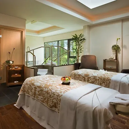Castlemartyr Resort Hotel فندق